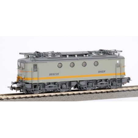 BB8239