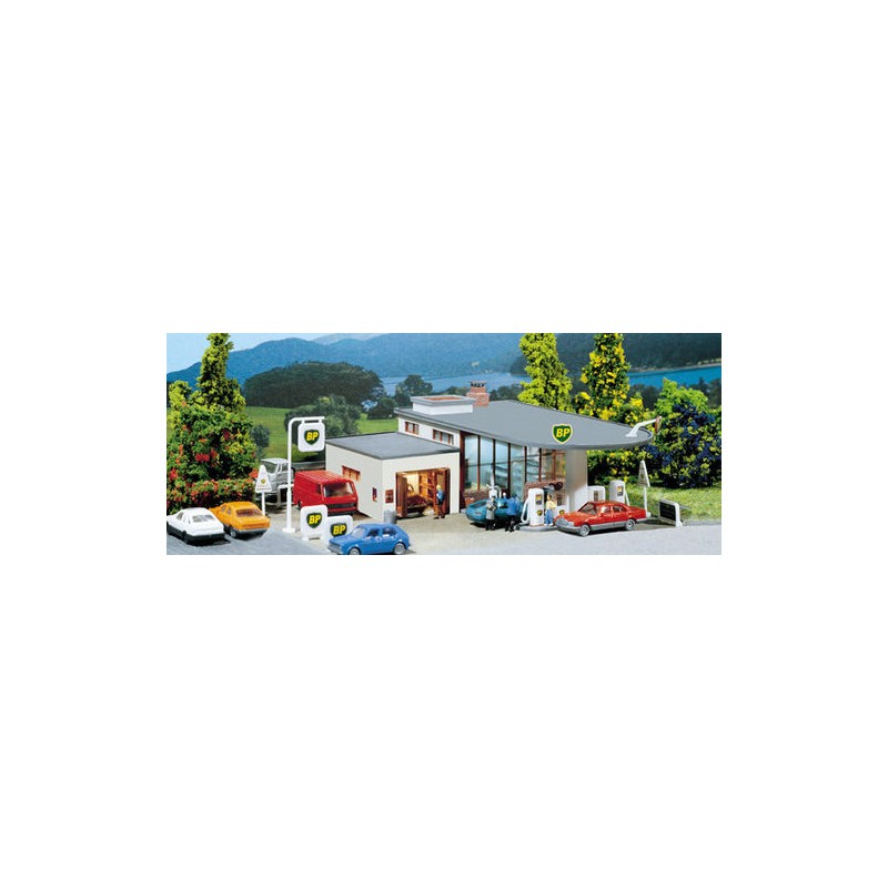 STATION SERVICE