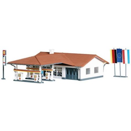 STATION SERVICE